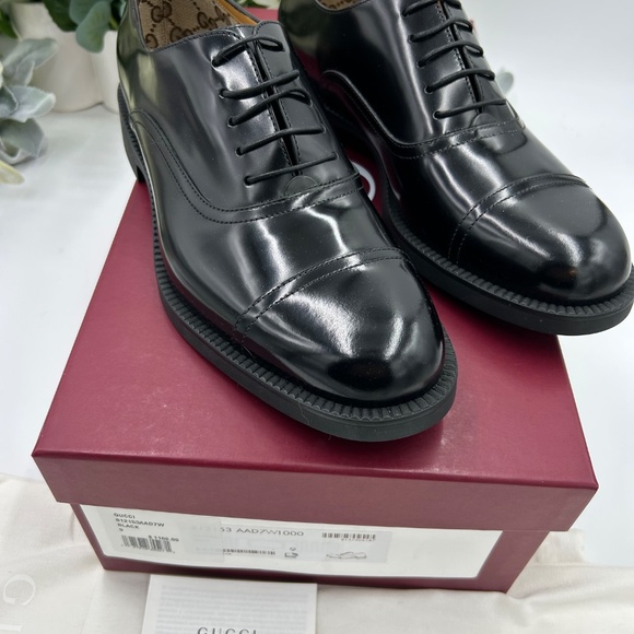Men’s Gucci, leather black cap toe Oxford‘s size 9, made in Italy main image 9